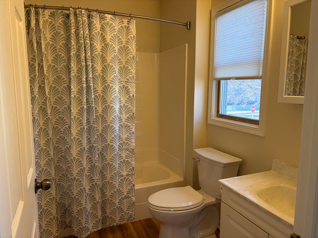 411 Richards Street, Geneva, IL 60134