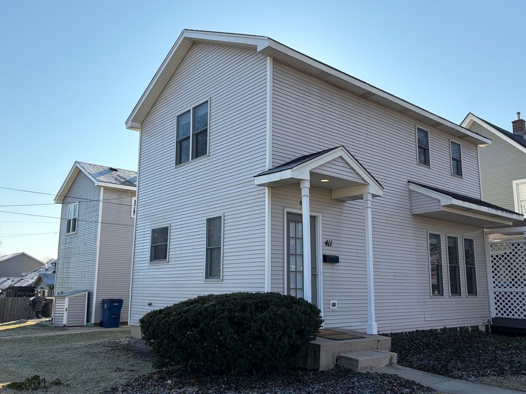 411 Richards Street, Geneva, IL 60134