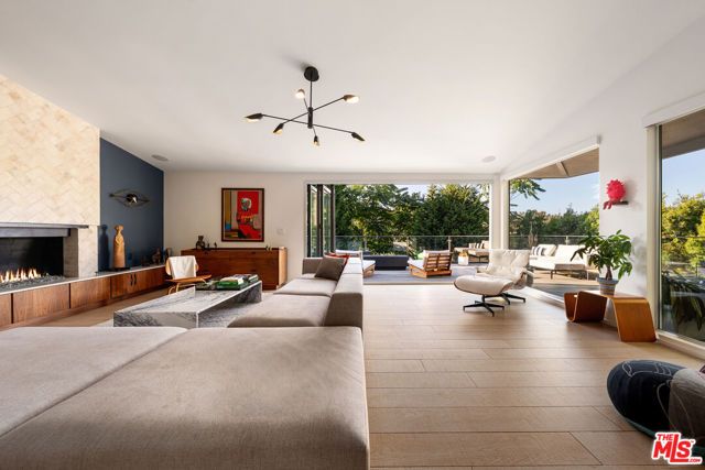 279 Mabery Road, Santa Monica, CA 90402