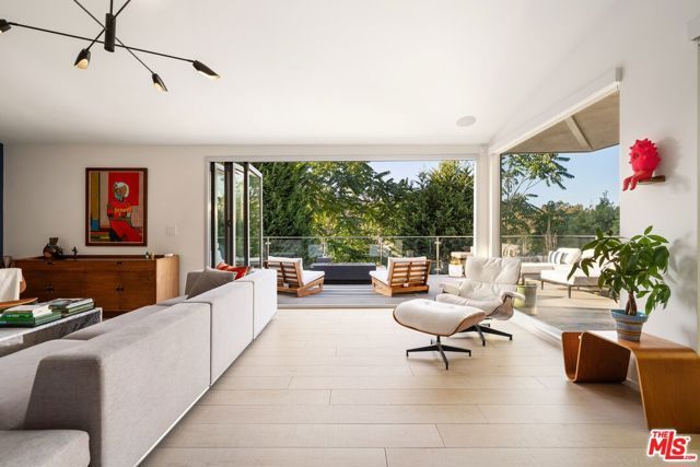 279 Mabery Road, Santa Monica, CA 90402