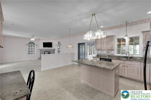 4515 Loraine Lane, Hanover Twp, PA 18017