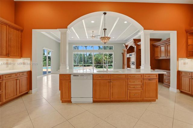 12735 Stonebrook Dr, Davie, FL 33330