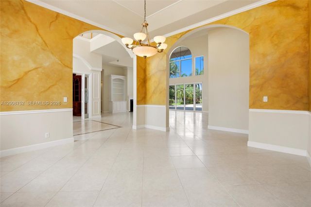 12735 Stonebrook Dr, Davie, FL 33330