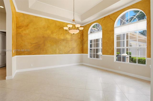 12735 Stonebrook Dr, Davie, FL 33330