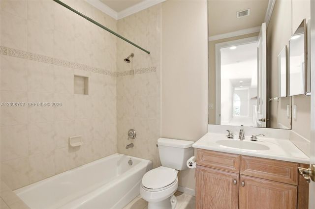 12735 Stonebrook Dr, Davie, FL 33330