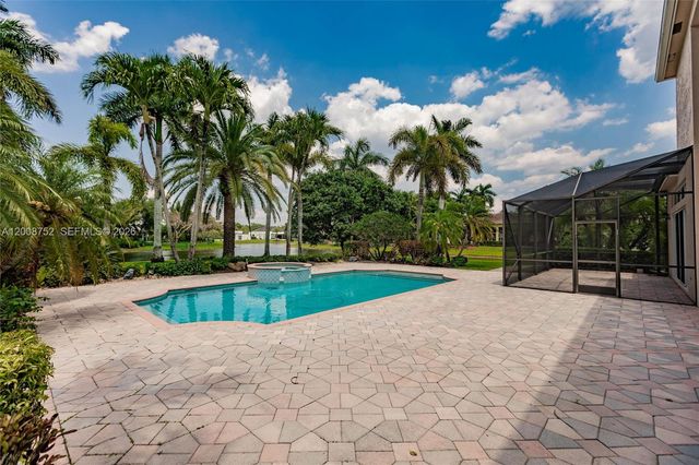 12735 Stonebrook Dr, Davie, FL 33330