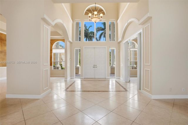 12735 Stonebrook Dr, Davie, FL 33330