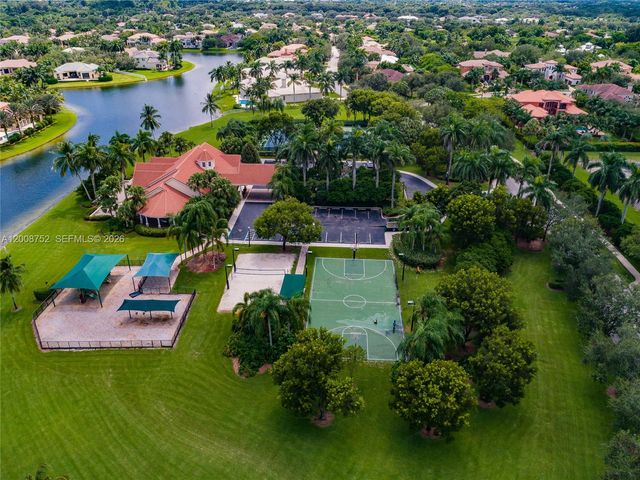 12735 Stonebrook Dr, Davie, FL 33330