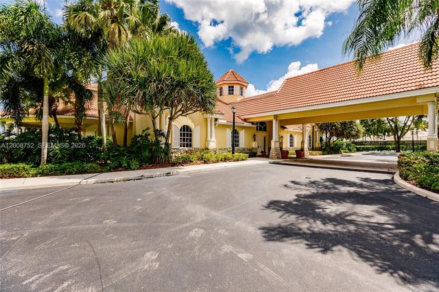 12735 Stonebrook Dr, Davie, FL 33330