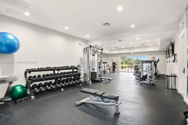 12735 Stonebrook Dr, Davie, FL 33330