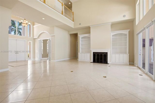 12735 Stonebrook Dr, Davie, FL 33330