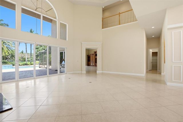 12735 Stonebrook Dr, Davie, FL 33330