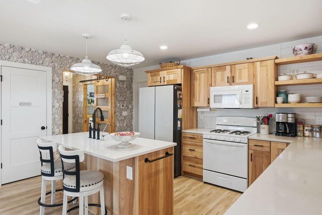 3018 Mallard WAY, East Troy, WI 53120