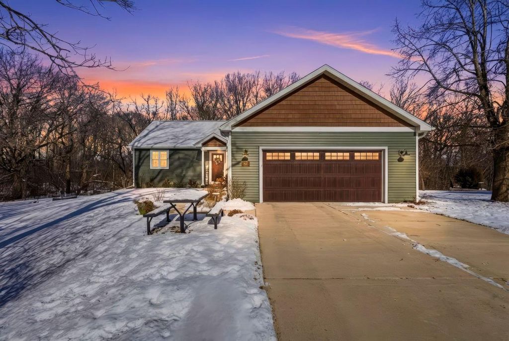 3018 Mallard WAY, East Troy, WI 53120