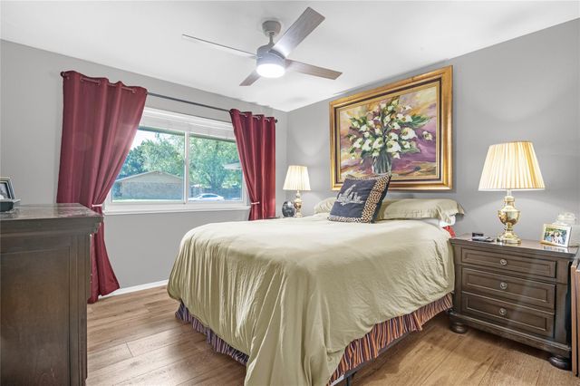 1947 Richvale Lane, Houston, TX 77062