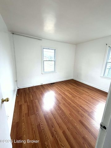 242 Steedly Dr, Louisville, KY 40214