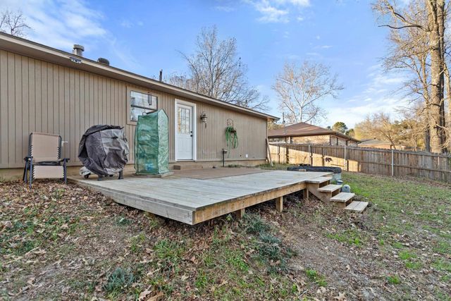 1106 Brad Circle, Lindale, TX 75771