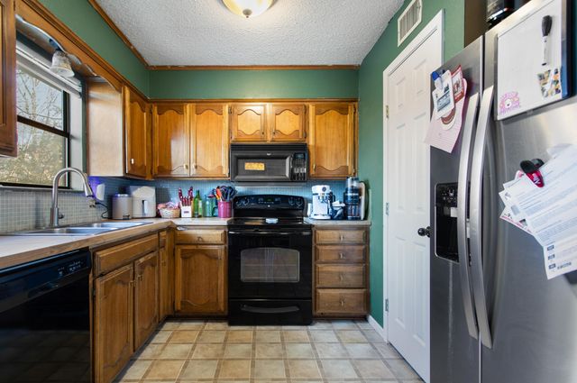 1106 Brad Circle, Lindale, TX 75771