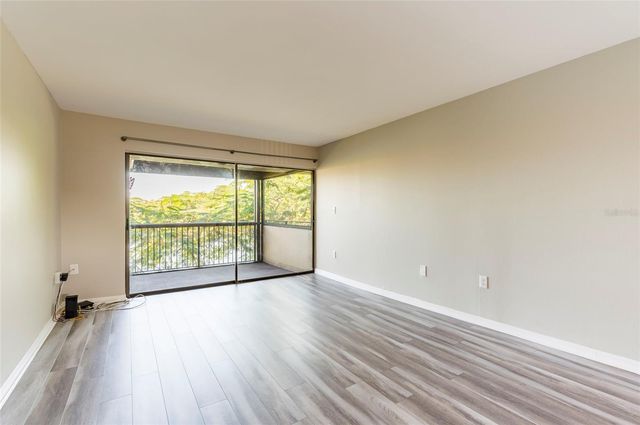 735 S VILLAGE DRIVE N 206, St Petersburg, FL 33716