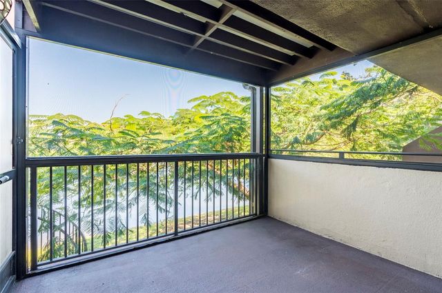 735 S VILLAGE DRIVE N 206, St Petersburg, FL 33716