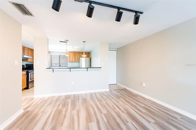 735 S VILLAGE DRIVE N 206, St Petersburg, FL 33716