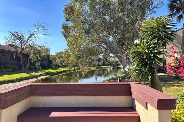 735 S VILLAGE DRIVE N 206, St Petersburg, FL 33716