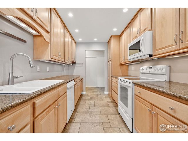 7877 E Mississippi Ave 207, Denver, CO 80247