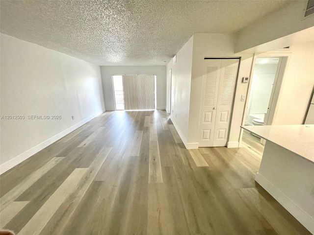 15201 SW 80th St 205, Miami, FL 33193
