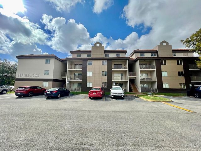 15201 SW 80th St 205, Miami, FL 33193