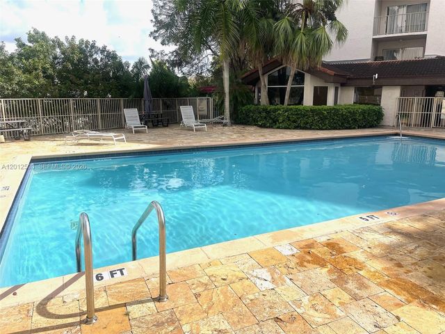 15201 SW 80th St 205, Miami, FL 33193