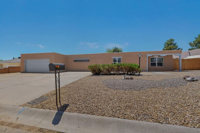 2102 Virgin Wood Road SE, Rio Rancho, NM 87124
