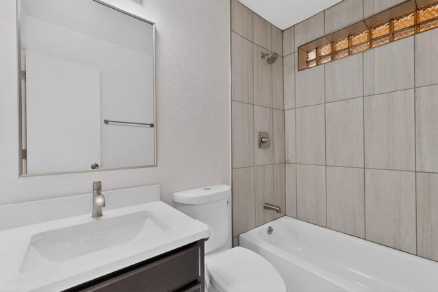 2102 Virgin Wood Road SE, Rio Rancho, NM 87124