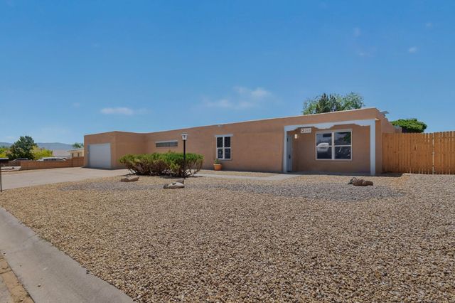 2102 Virgin Wood Road SE, Rio Rancho, NM 87124