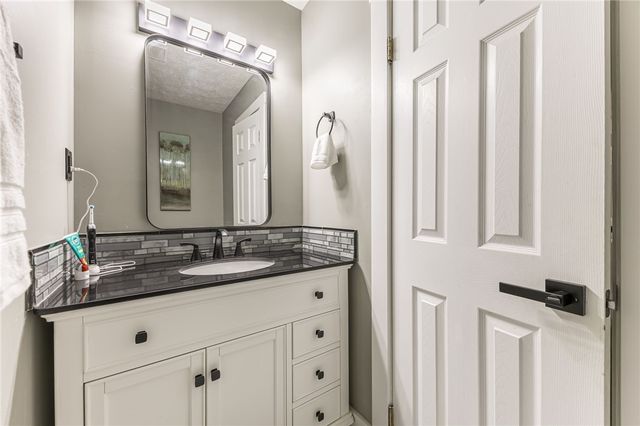 1310 Courtney Drive, Victor, NY 14564