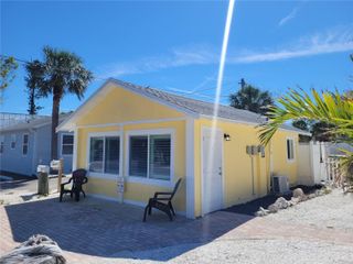 12217 1/2 SUNSHINE LANE, Treasure Island, FL 33706