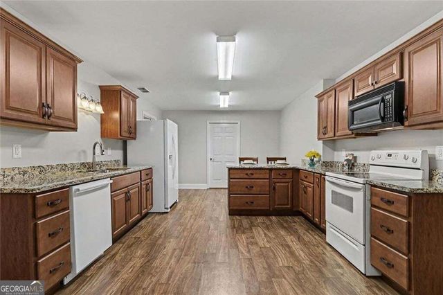 5453 Copper Creek Road, Flowery Branch, GA 30542