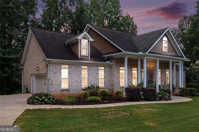 5453 Copper Creek Road, Flowery Branch, GA 30542