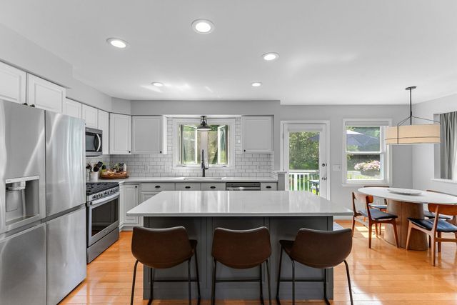519 Brennan Woods Drive, Williston, VT 05495