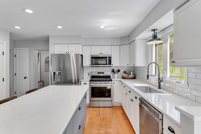 519 Brennan Woods Drive, Williston, VT 05495