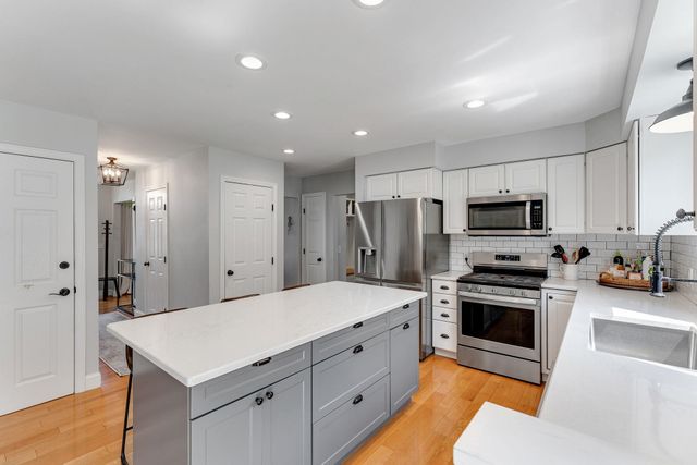 519 Brennan Woods Drive, Williston, VT 05495
