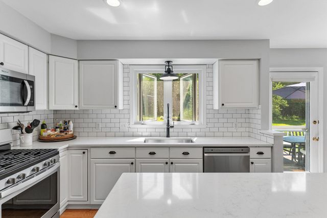 519 Brennan Woods Drive, Williston, VT 05495