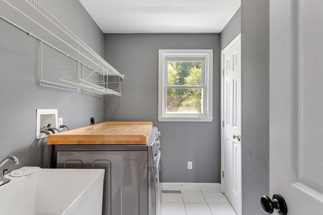 519 Brennan Woods Drive, Williston, VT 05495