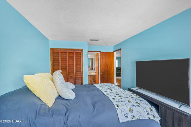 418 Banana Cay Drive, South Daytona, FL 32119