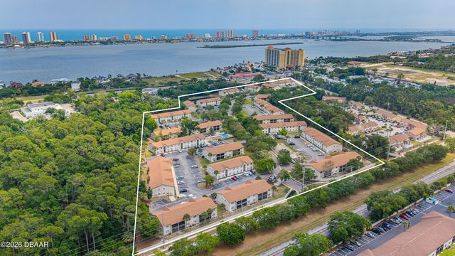 418 Banana Cay Drive, South Daytona, FL 32119