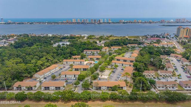 418 Banana Cay Drive, South Daytona, FL 32119