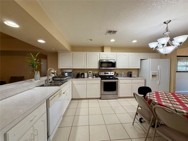 1762 GREY FOX DRIVE, Lakeland, FL 33810