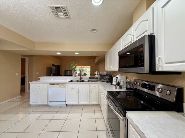 1762 GREY FOX DRIVE, Lakeland, FL 33810