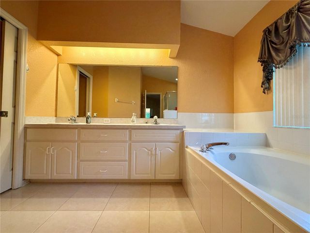 1762 GREY FOX DRIVE, Lakeland, FL 33810