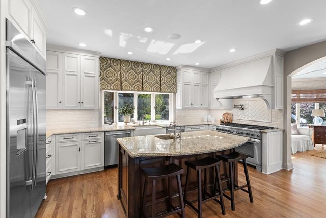 425 Oxford Road, Orono, MN 55356