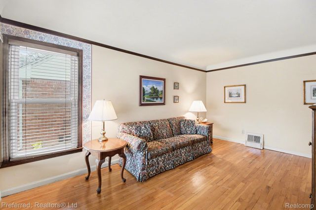 3157 Dallas Street, Dearborn, MI 48124